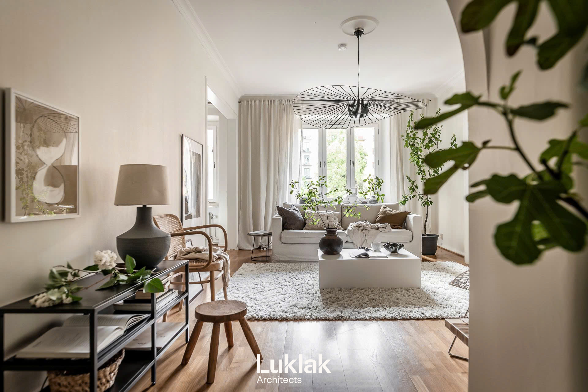 L Apartment